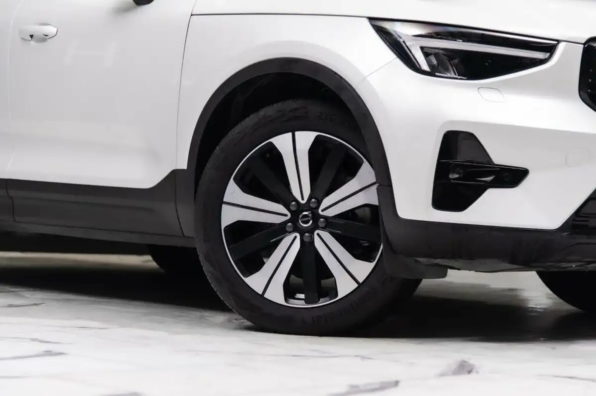 2023-volvo-xc40-15-t5-ultimate-dark-big-50