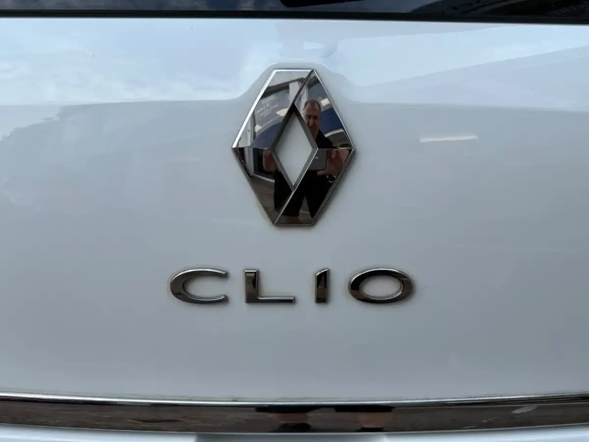 2018-renault-clio-09-tce-iconic-90ps-big-13