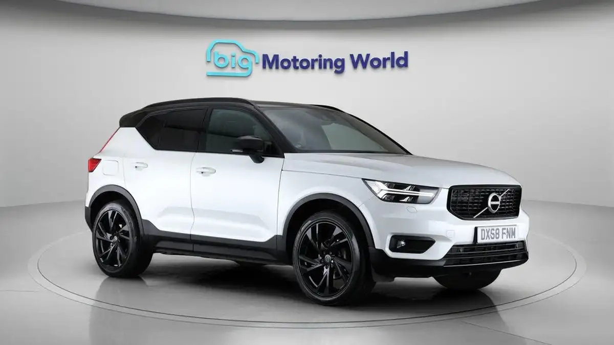 2018-volvo-xc40-15-t3-r-design-pro-big-0