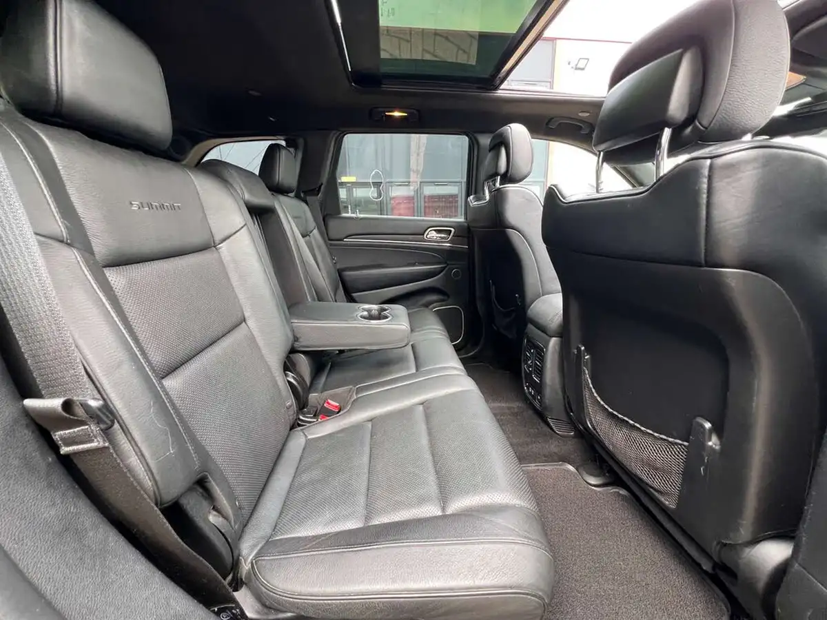 2016-jeep-grand-cherokee-30crd-summit-big-21
