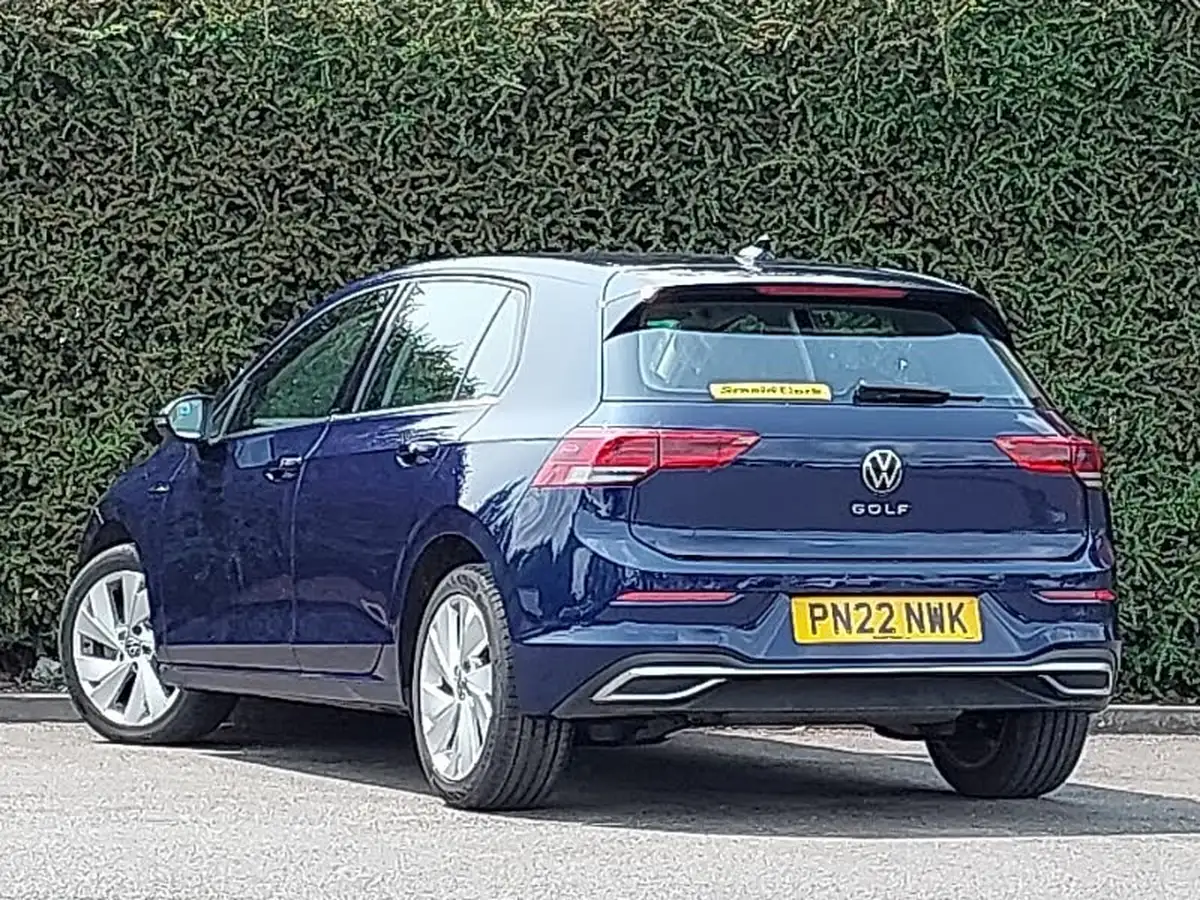 2022-volkswagen-golf-15-tsi-style-150ps-hatchback-big-1