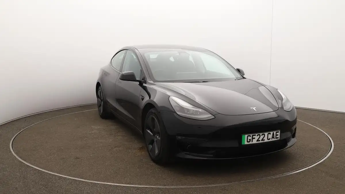 2022-tesla-model-3-e-long-range-big-23