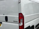 2019-peugeot-boxer-20-bluehdi-professional-335-l3-h2-small-29