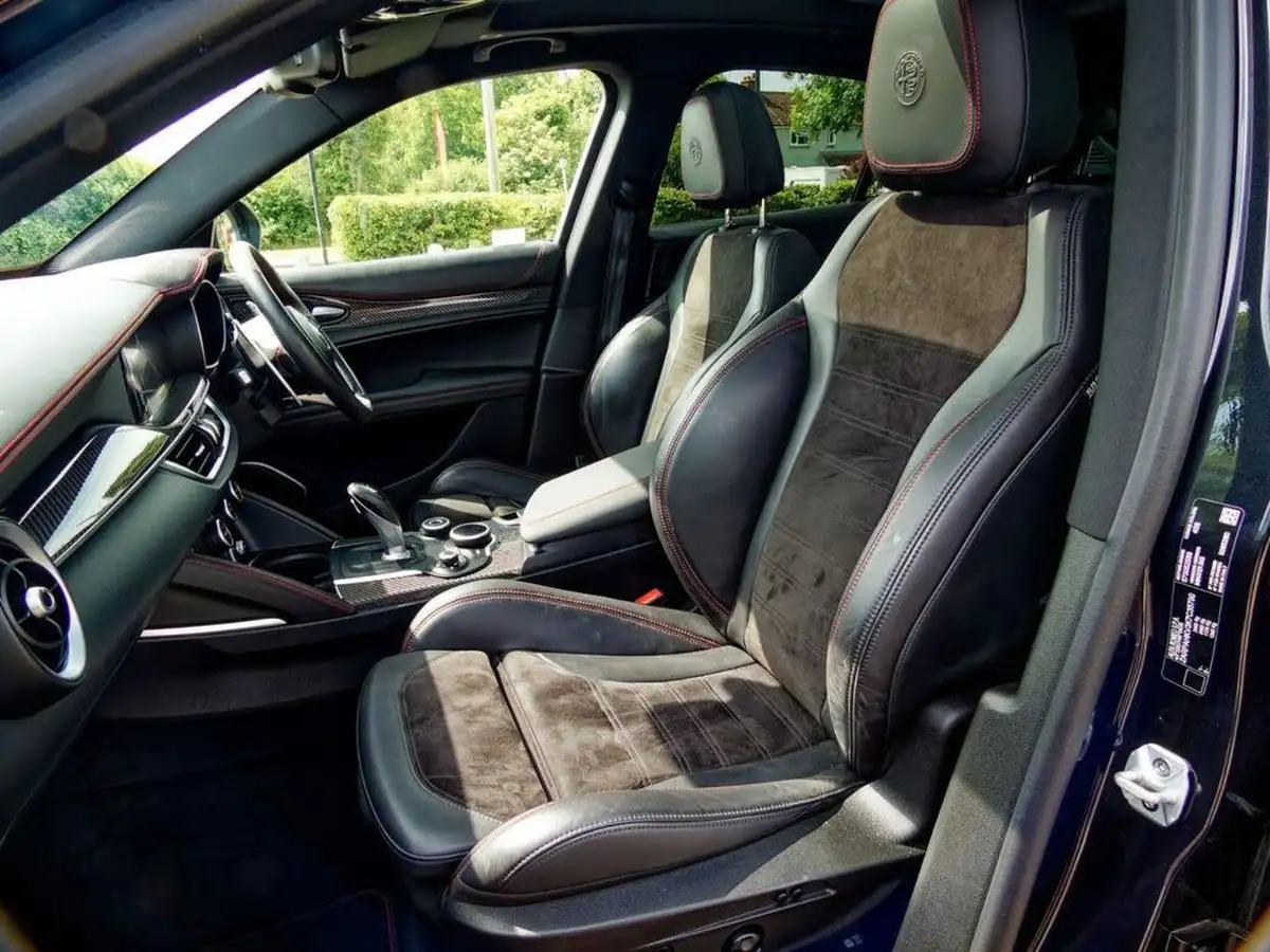 2018-alfa-romeo-stelvio-29-biturbo-quadrifoglio-big-29