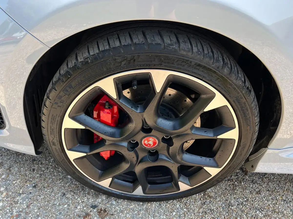 2022-abarth-595-14-tjet-competizione-big-30