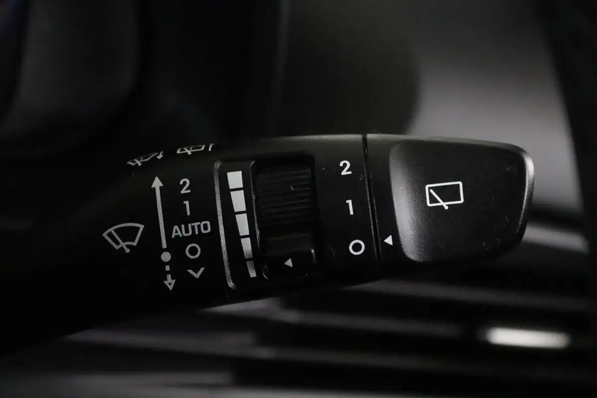 2023-hyundai-bayon-10-t-gdi-premium-100ps-dct-big-20