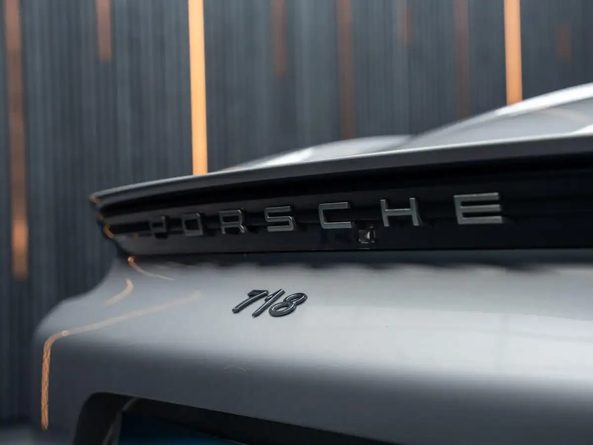 2017-porsche-boxster-718-25-boxster-s-pdk-big-26
