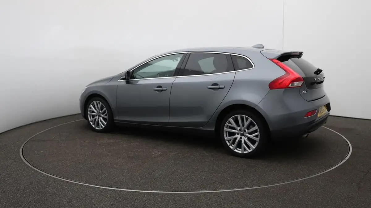 2019-volvo-v40-15-t3-inscription-big-34