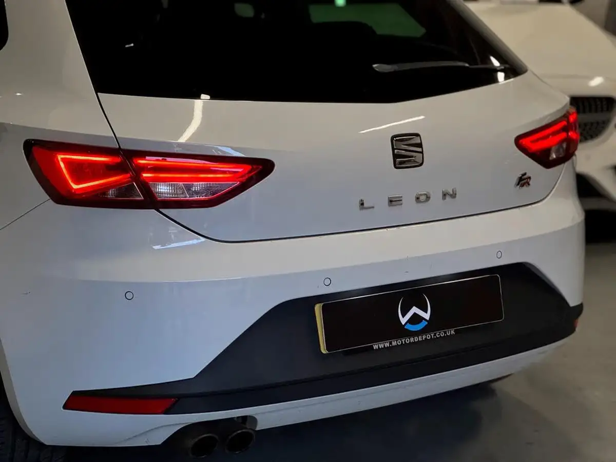 2013-seat-leon-14-fr-tech-pack-ss-sportcoupe-3d-big-33
