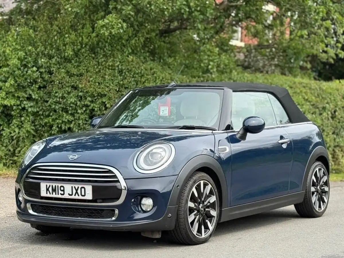 2019-mini-cooper-15-cooper-exclusive-134bhp-ss-convertible-2d-auto-big-3