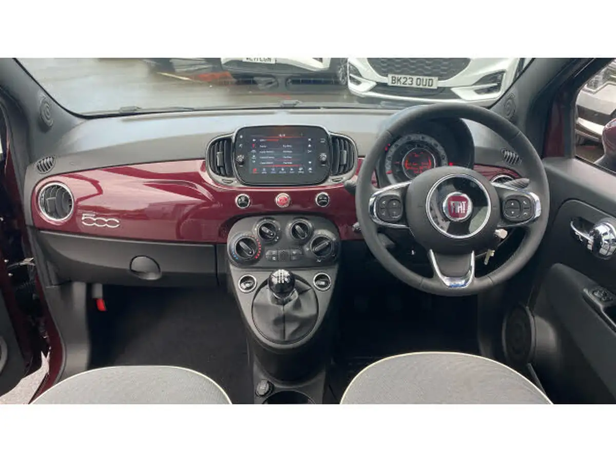 2021-fiat-500-10-lounge-big-9