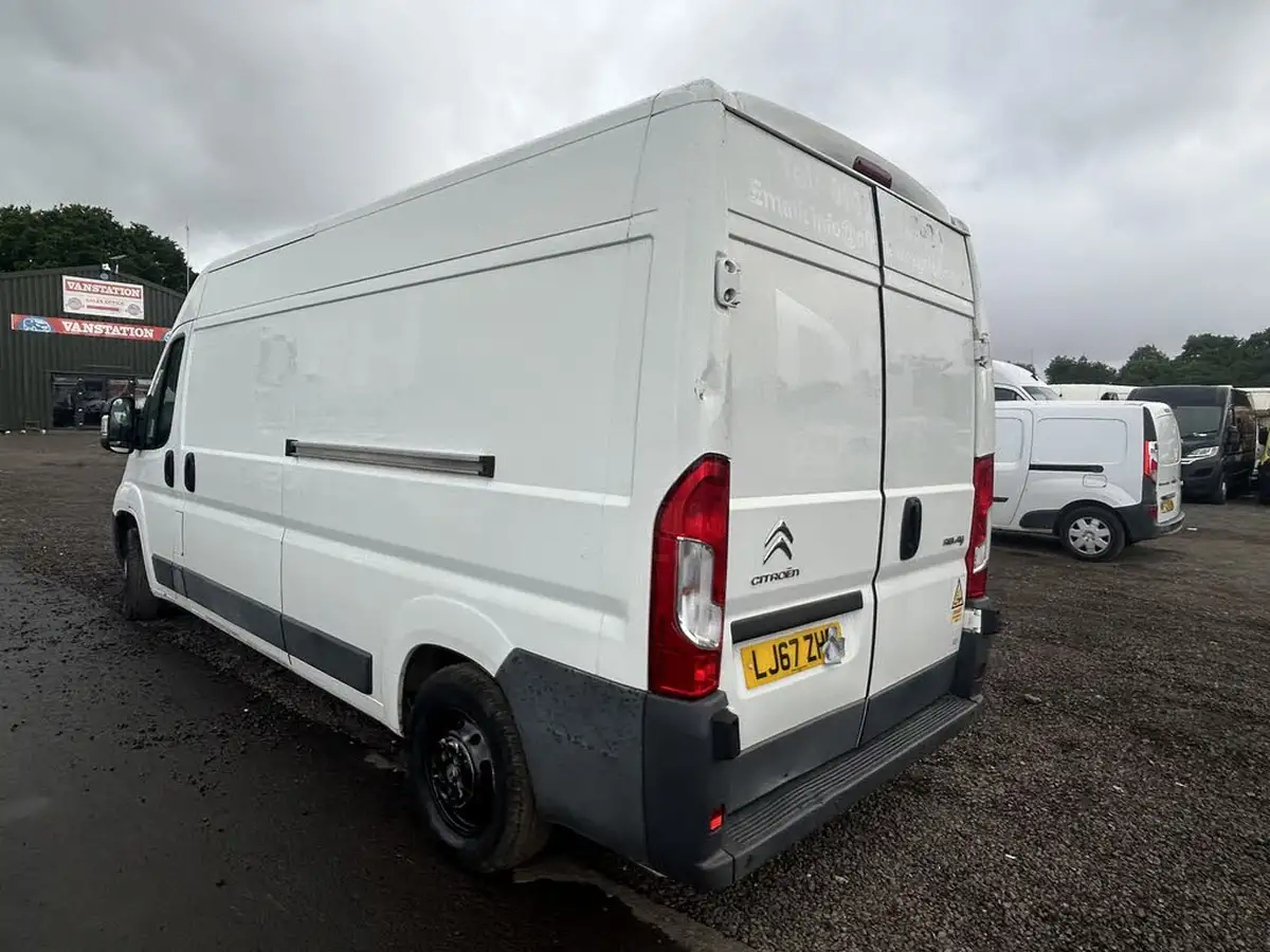 2017-citroen-relay-20bluehdi-35-l3h2-enterprise-130eu6-big-4