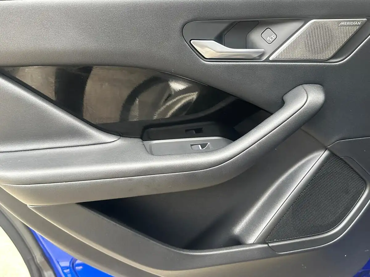 2019-jaguar-i-pace-ev400-se-big-58