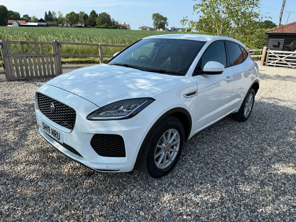 2019-jaguar-e-pace-20-i4d-r-dynamic-150ps-big-1