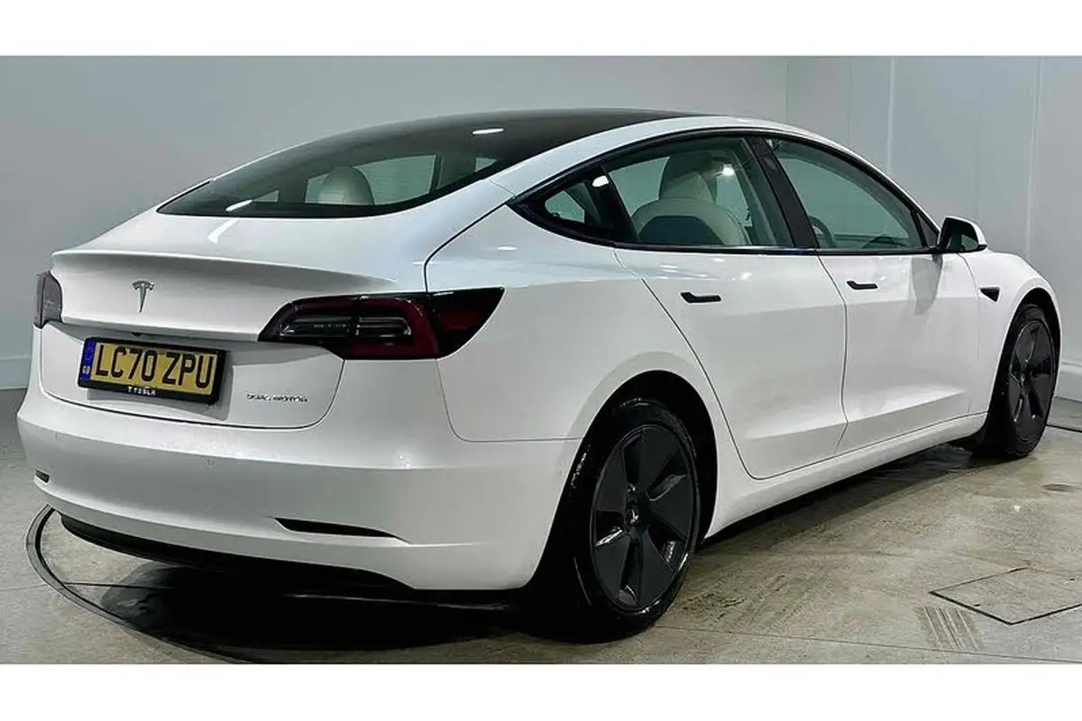 2020-tesla-model-3-e-long-range-big-7