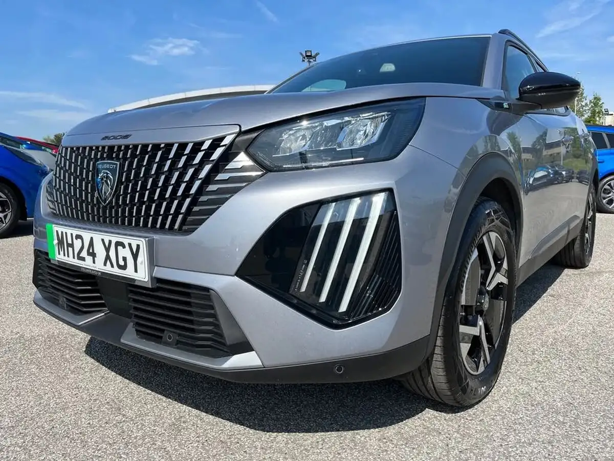 2024-peugeot-2008-suv-e-allure-136ps-50kwh-big-25