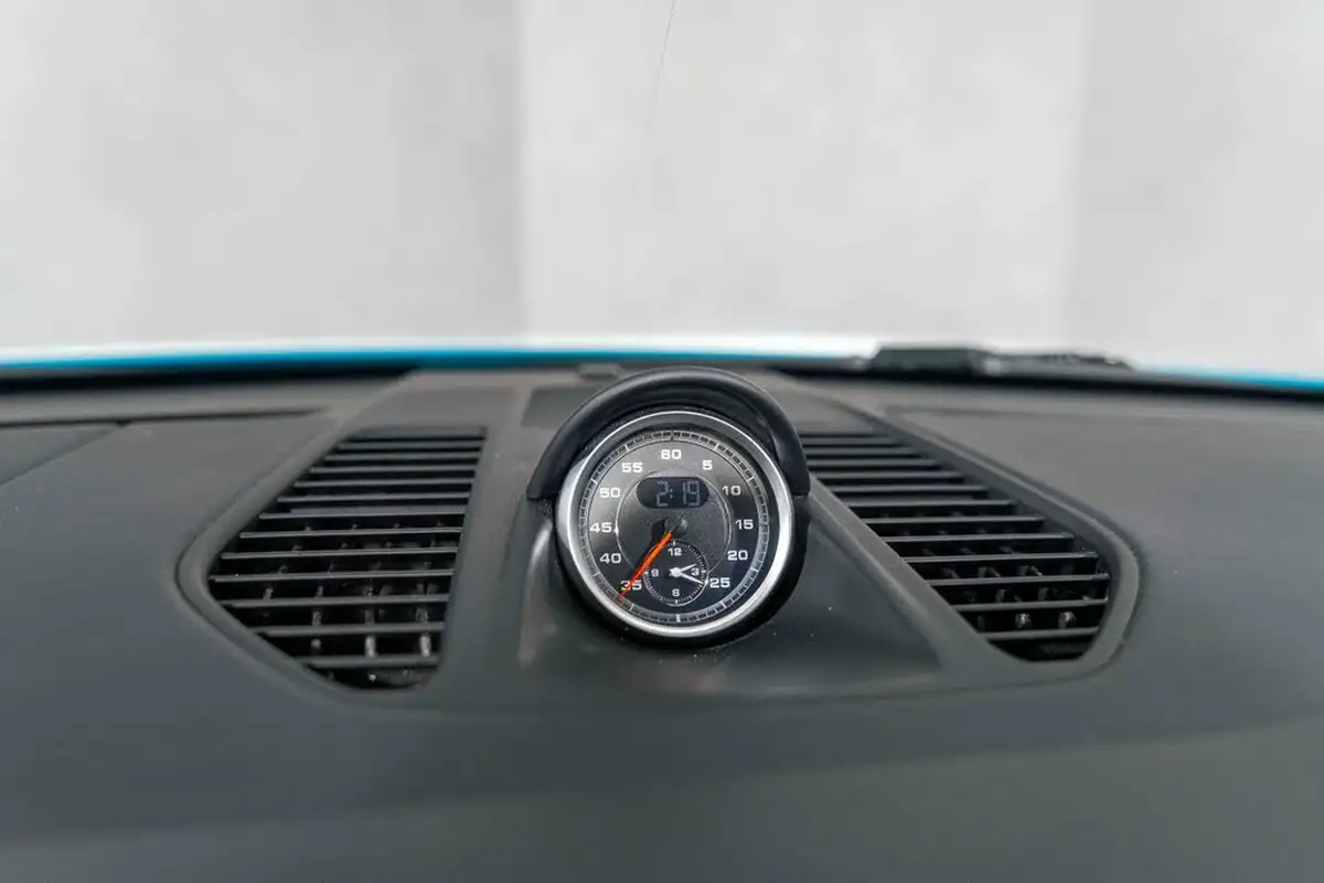 2016-porsche-911-38-turbo-s-cabriolet-big-33