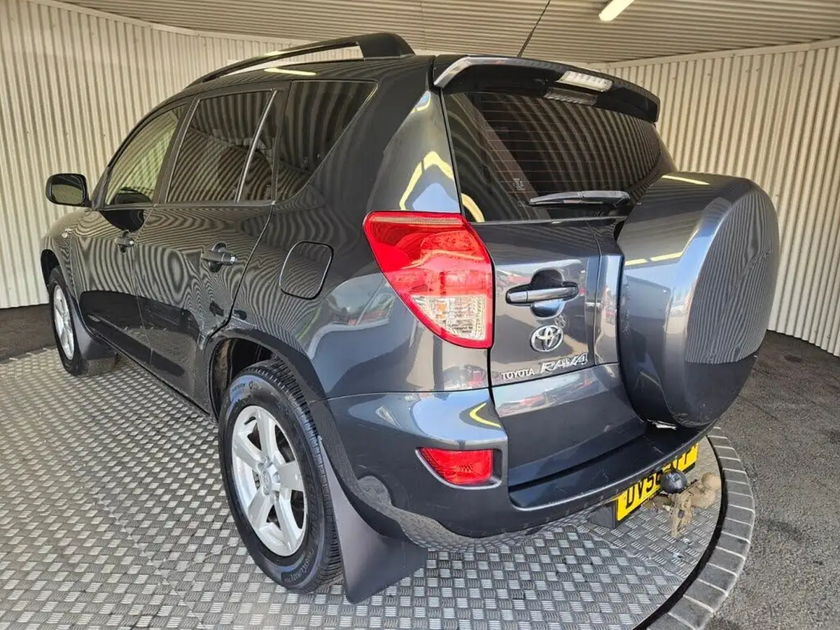 2007-toyota-rav4-22td-xt-r-big-4