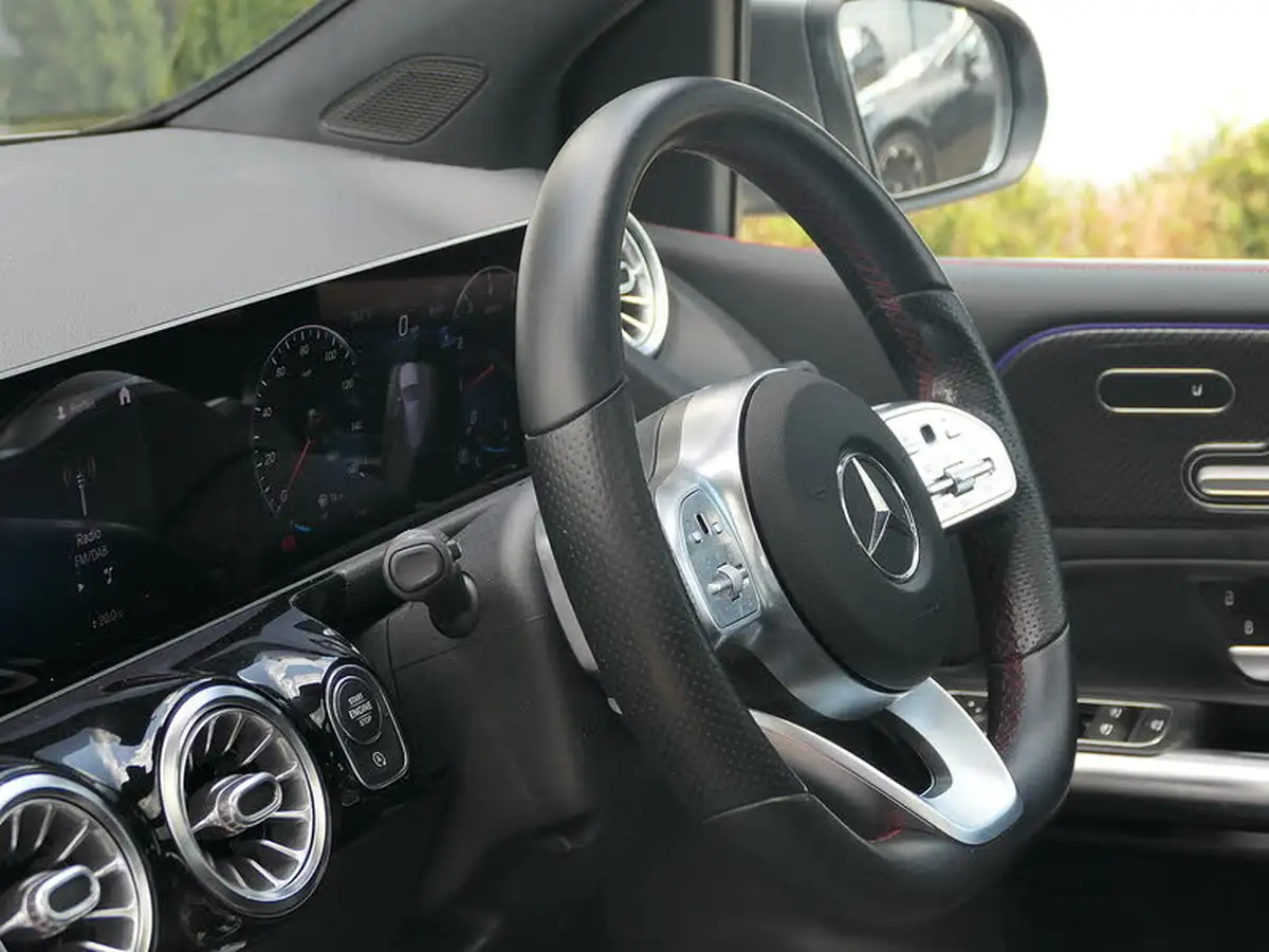 2020-mercedes-benz-b-class-13-b180-amg-line-premium-plus-big-14