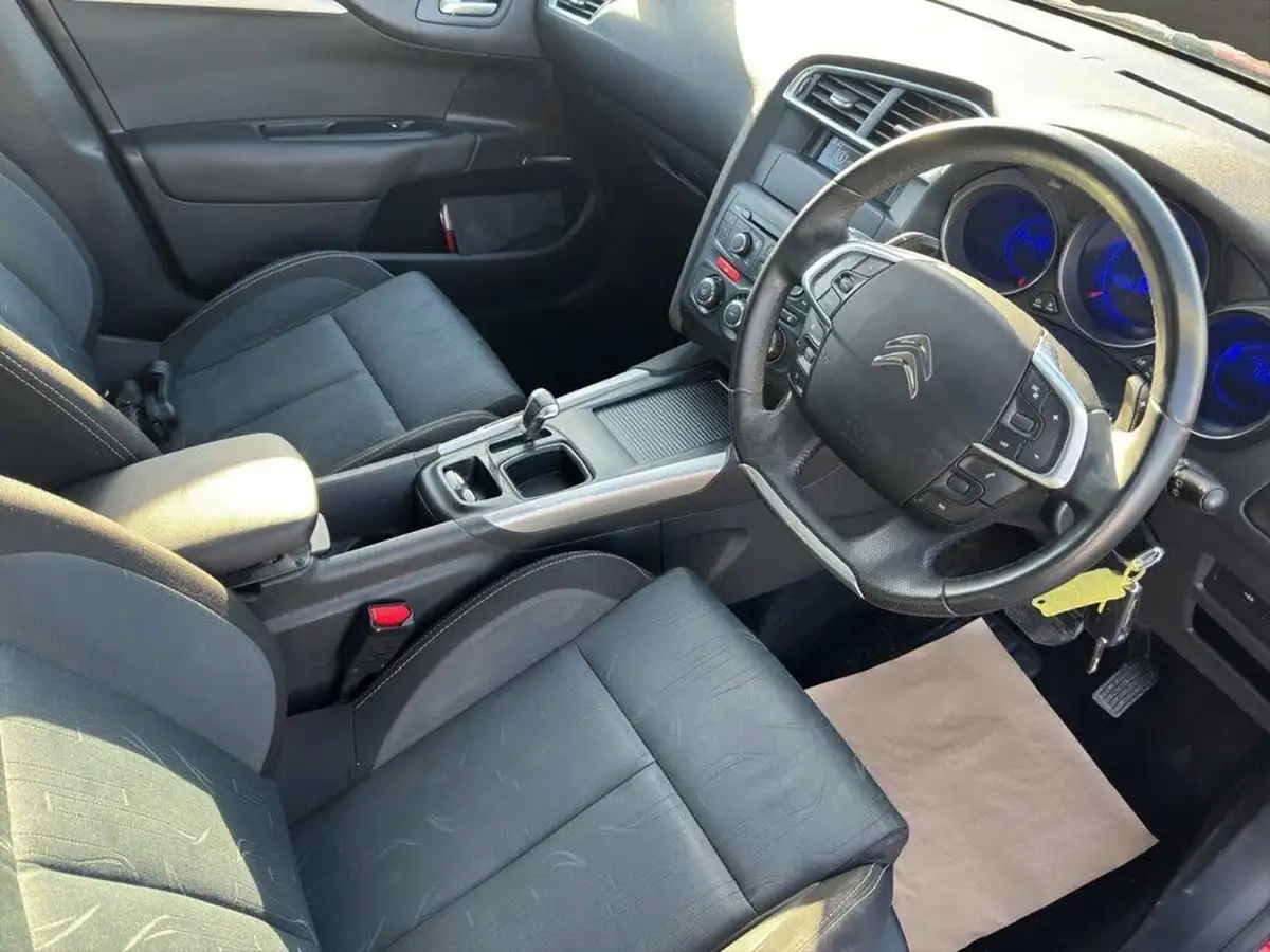2011-citroen-c4-16td-vtr-16e-hdi-110ps-airdream-egs6-big-13