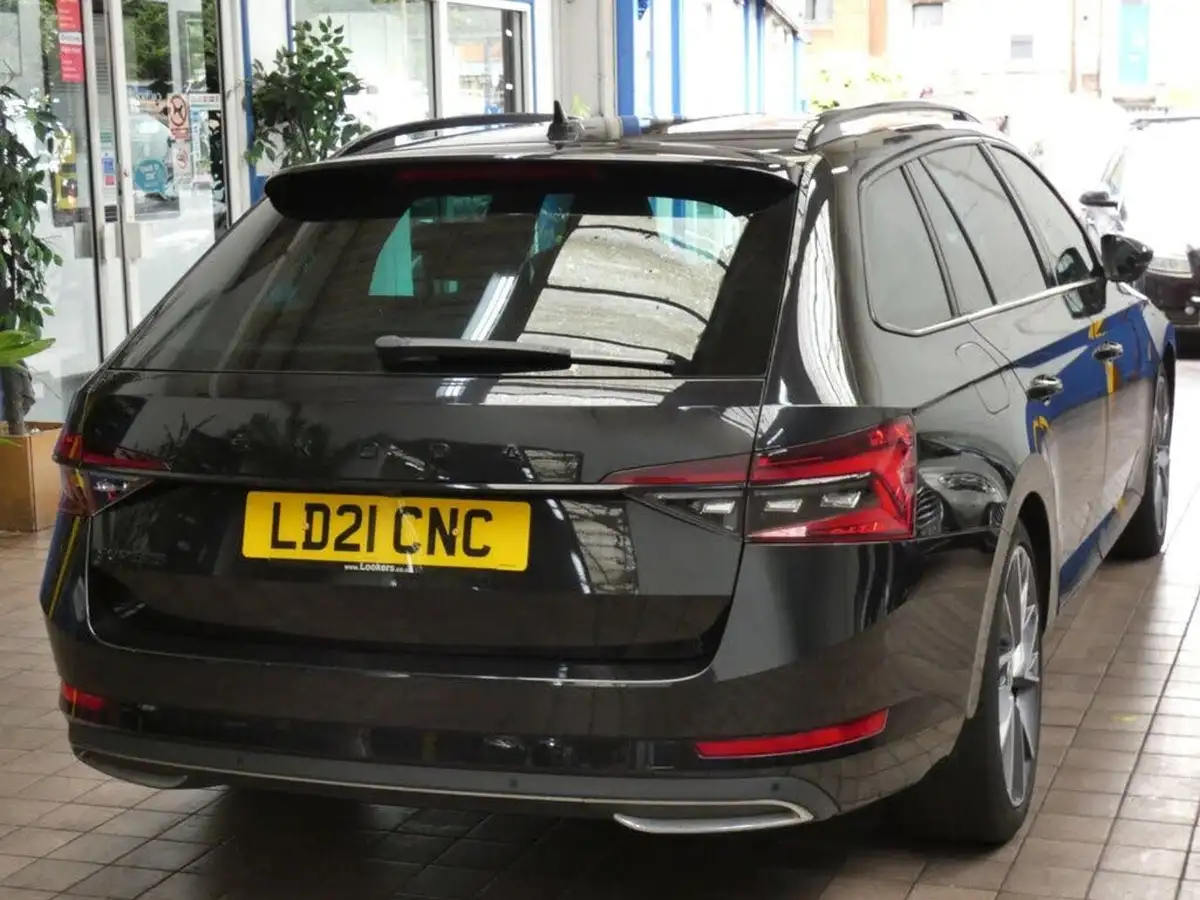 2021-skoda-superb-15-tsi-sportline-plus-estate-big-28