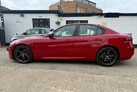 2017-alfa-romeo-giulia-20-veloce-small-3