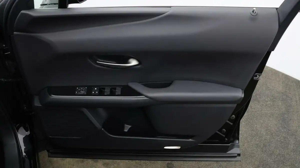 2021-lexus-ux-250h-20-ux-184bhp-without-navigation-big-14