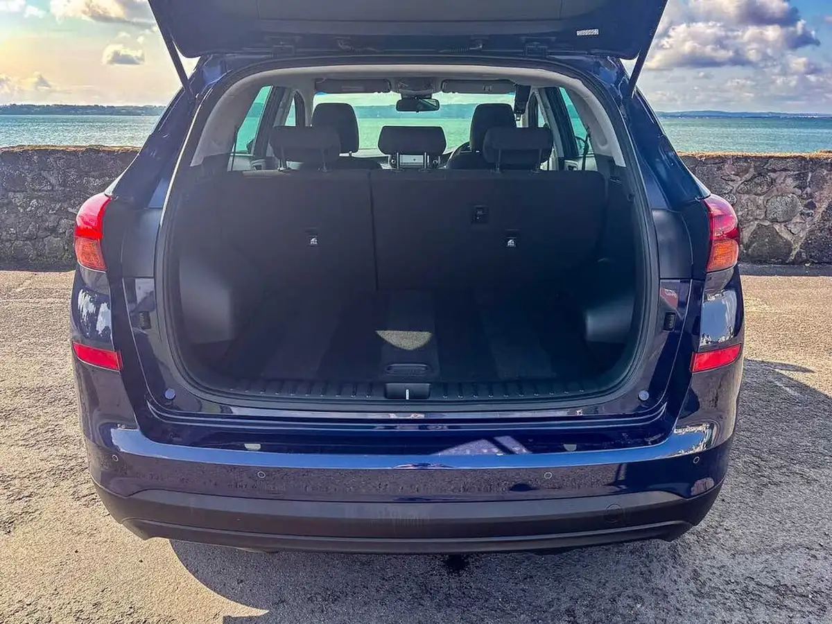 2020-hyundai-tucson-16-gdi-se-nav-big-5