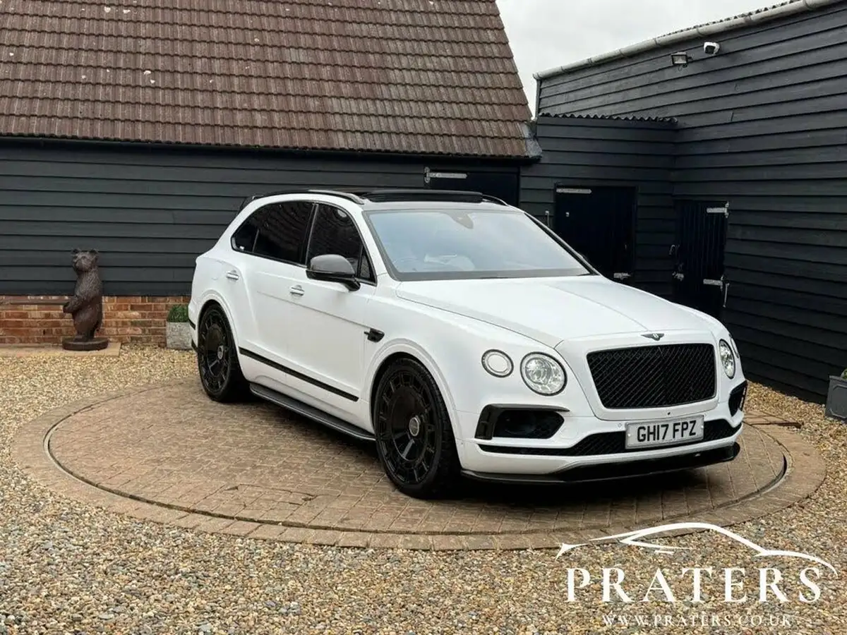 2017-bentley-bentayga-60-w12-big-0