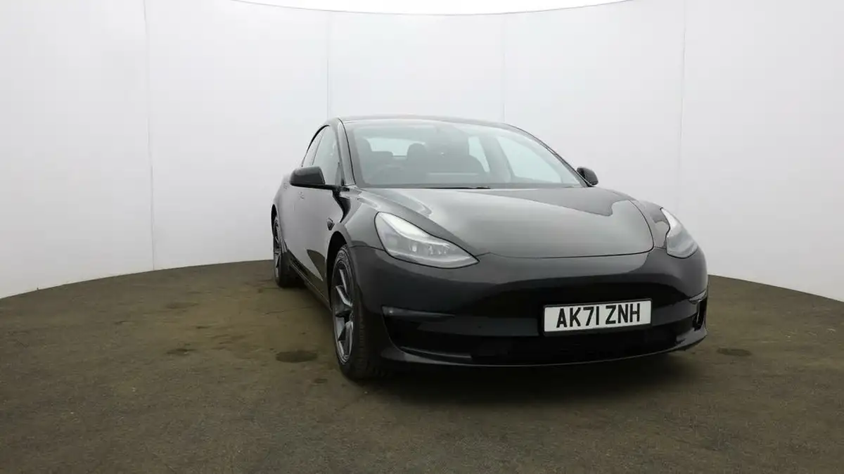 2021-tesla-model-3-e-long-range-awd-big-38