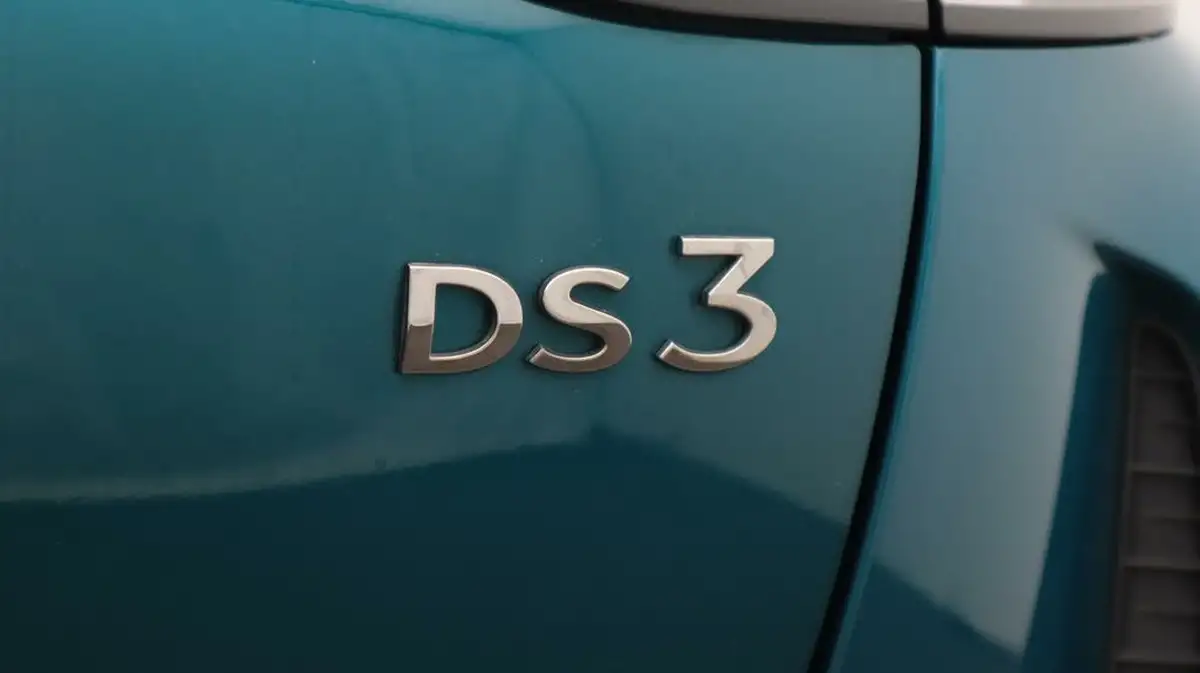 2022-ds-ds-3-crossback-e-tense-bastille-big-23