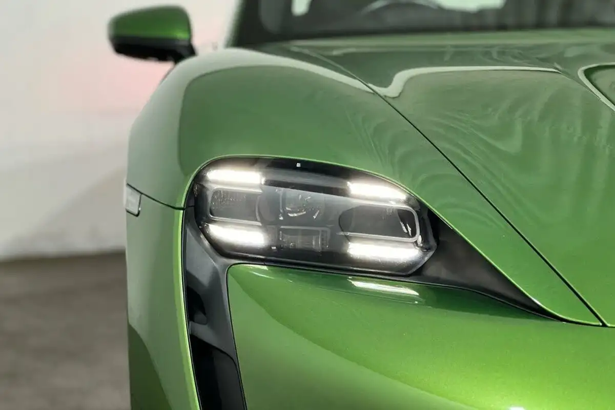 2020-porsche-taycan-e-4s-571ps-performance-battery-plus-big-15