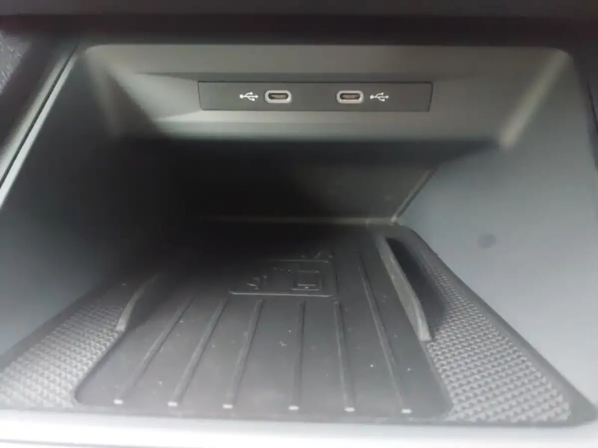 2024-cupra-leon-nf-15-etsi-v1-hatchback-big-16