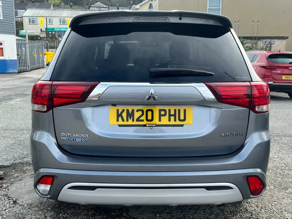 2020-mitsubishi-outlander-24-design-phev-big-6