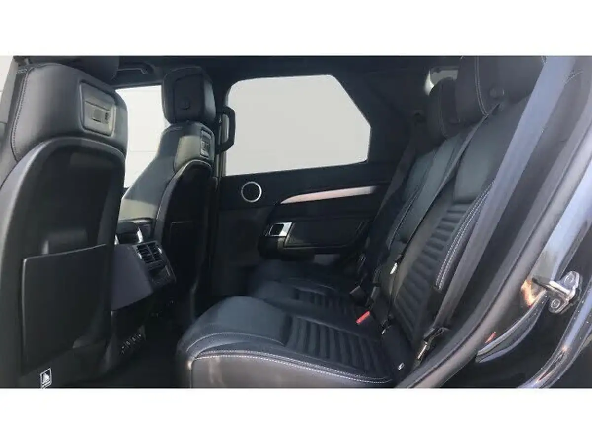 2023-land-rover-discovery-30-d300-r-dynamic-se-big-3