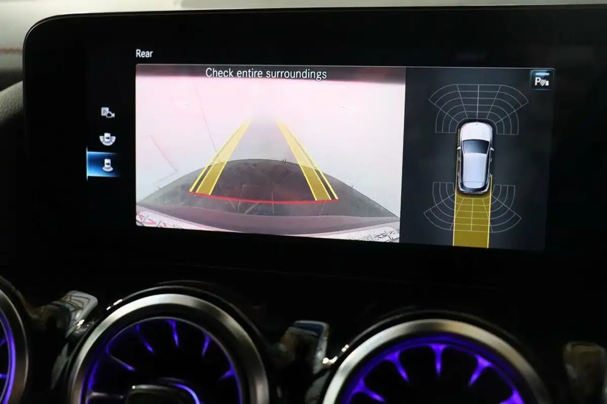 2021-mercedes-benz-eqa-e-eqa-250-amg-line-big-29