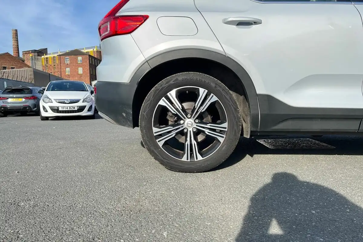 2021-volvo-xc40-20-b4-inscription-pro-194bhp-awd-auto-big-4