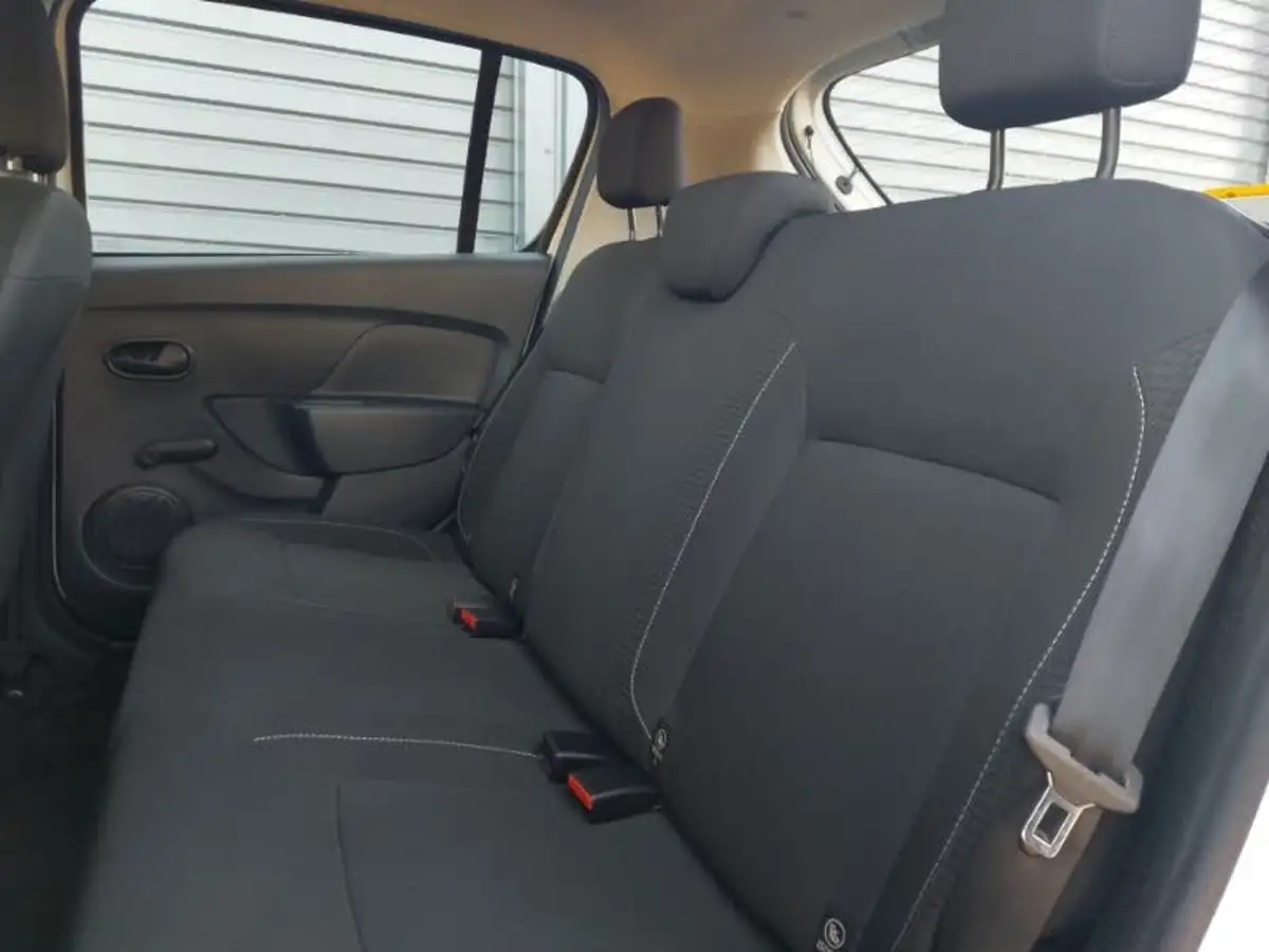 2018-dacia-sandero-10-sce-essential-big-5