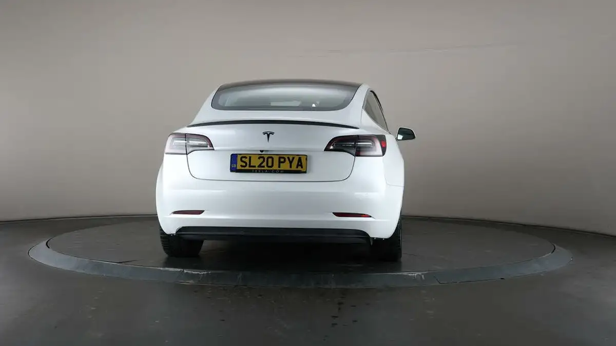 2020-tesla-model-3-e-performance-big-62