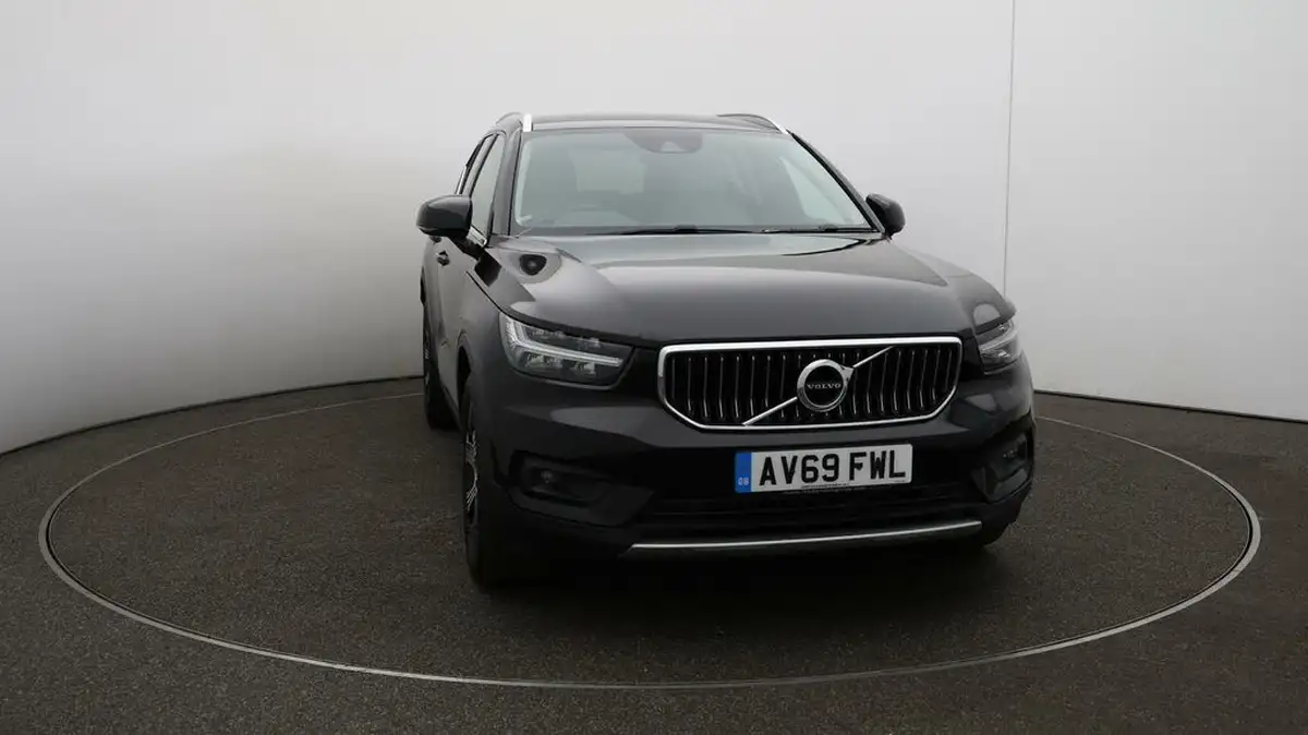 2019-volvo-xc40-20-t4-inscription-awd-big-32