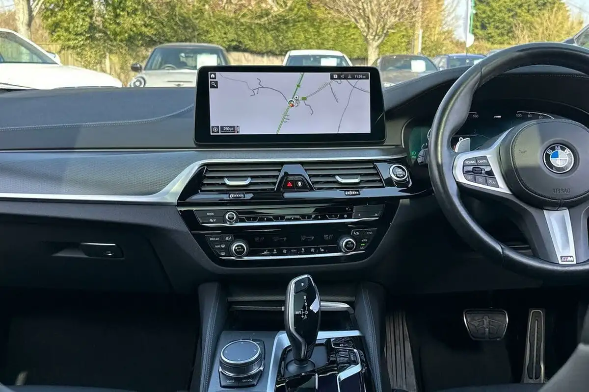 2022-bmw-5-series-30td-530d-xdrive-m-sport-mht-saloon-4d-big-40