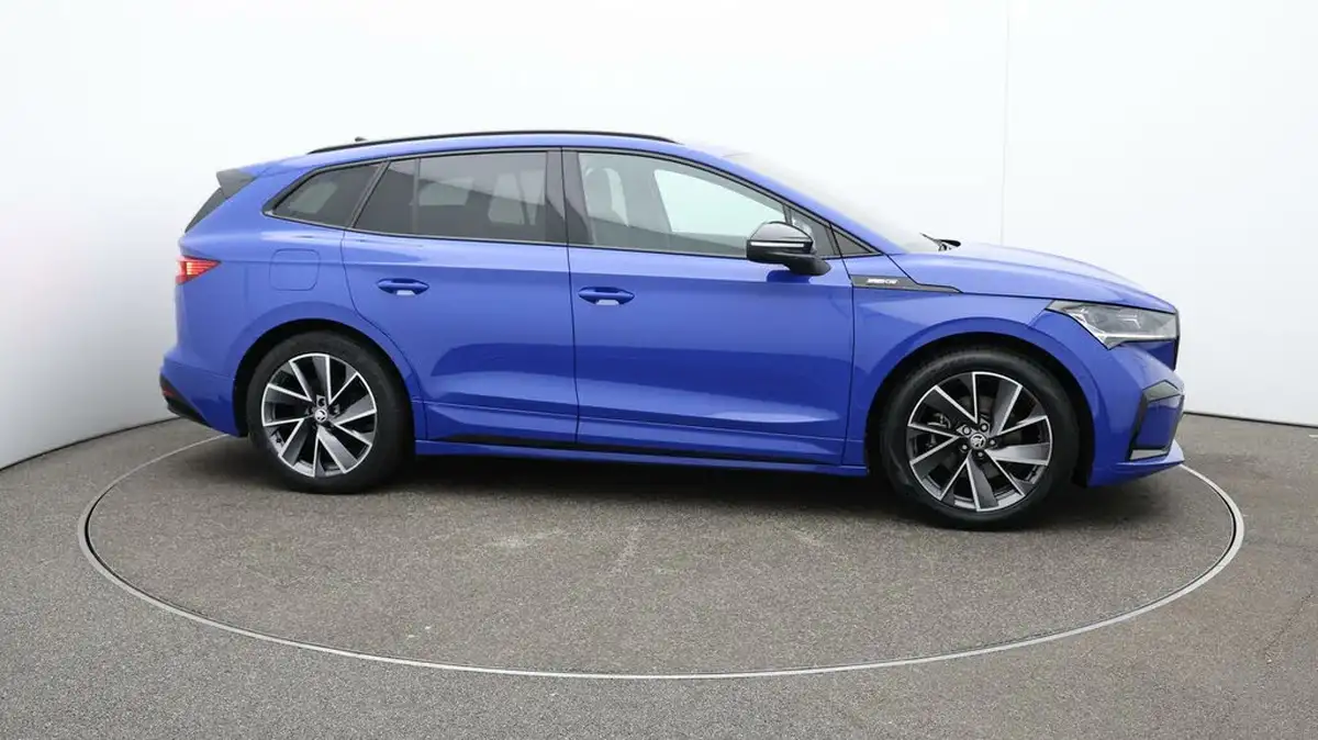 2023-skoda-enyaq-e-80-sportline-big-41
