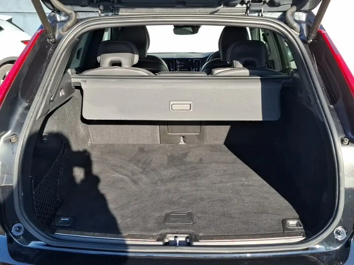 2021-volvo-xc60-20td-b4-r-design-awd-big-7