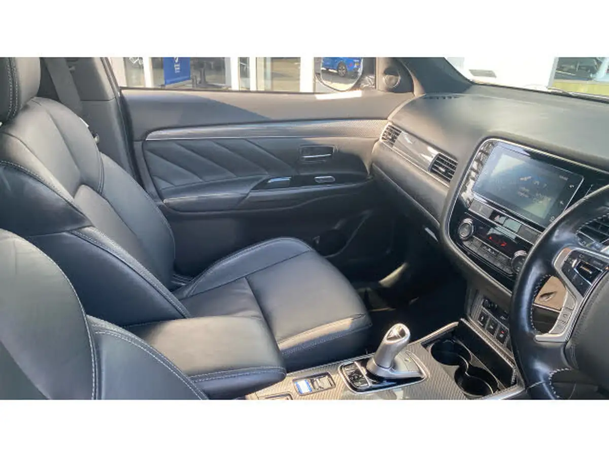 2018-mitsubishi-outlander-24-4hs-phev-big-13