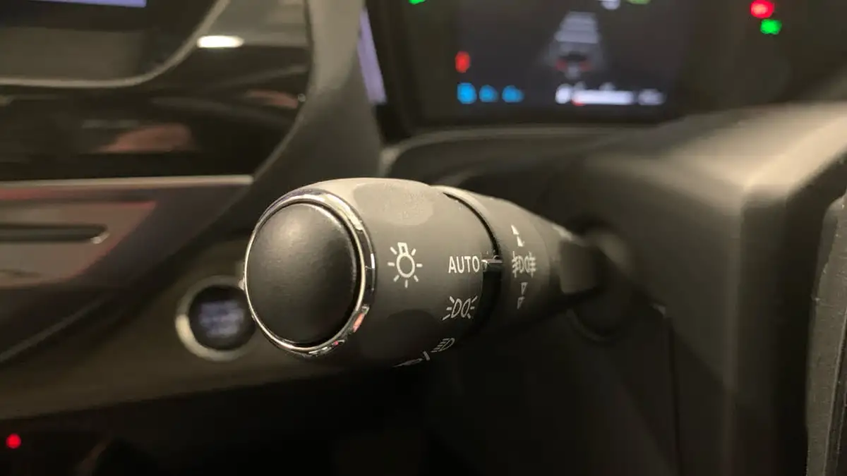 2023-citroen-c5-x-16-puretech-shine-225ps-plug-in-hybrid-e-eat8-big-26