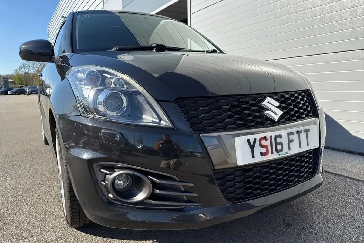 2016-suzuki-swift-16-sport-5d-big-16
