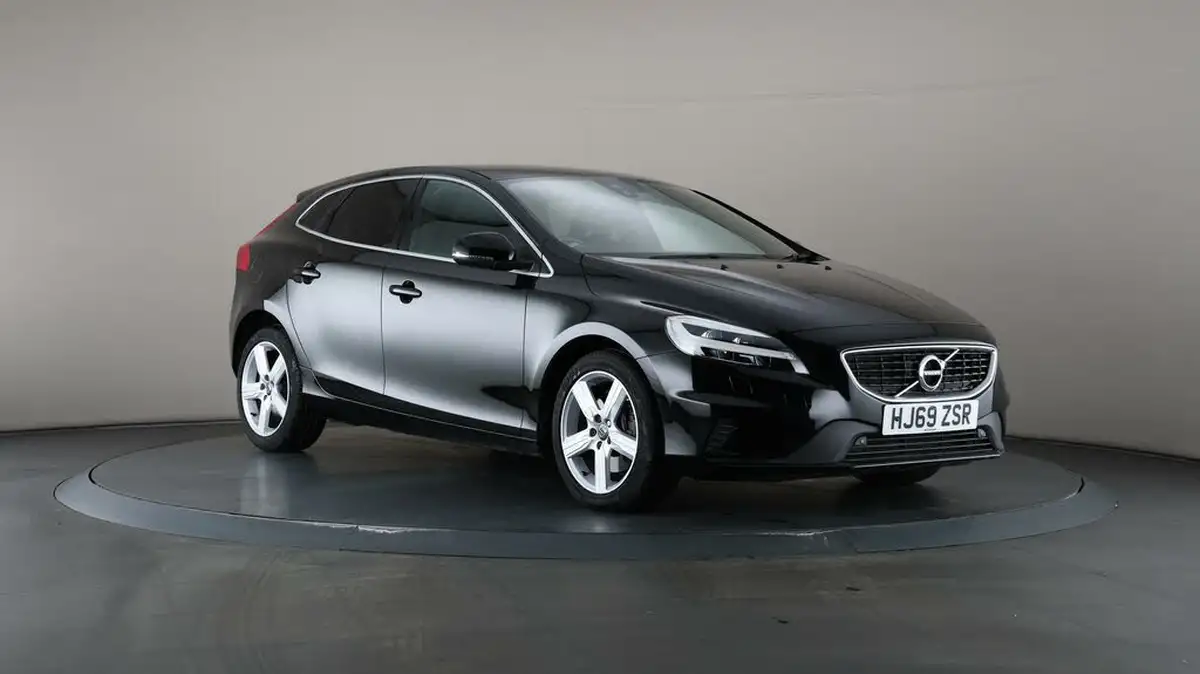 2019-volvo-v40-20td-d2-r-design-geartronic-big-1