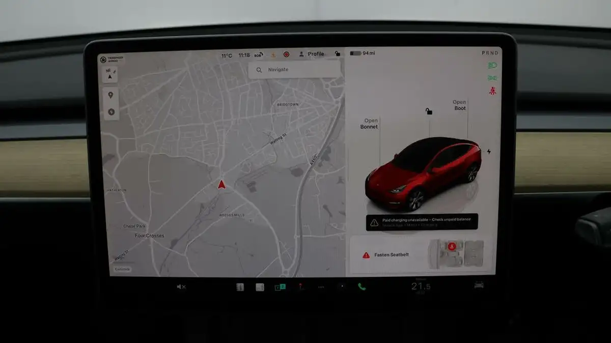2022-tesla-model-y-e-long-range-big-10