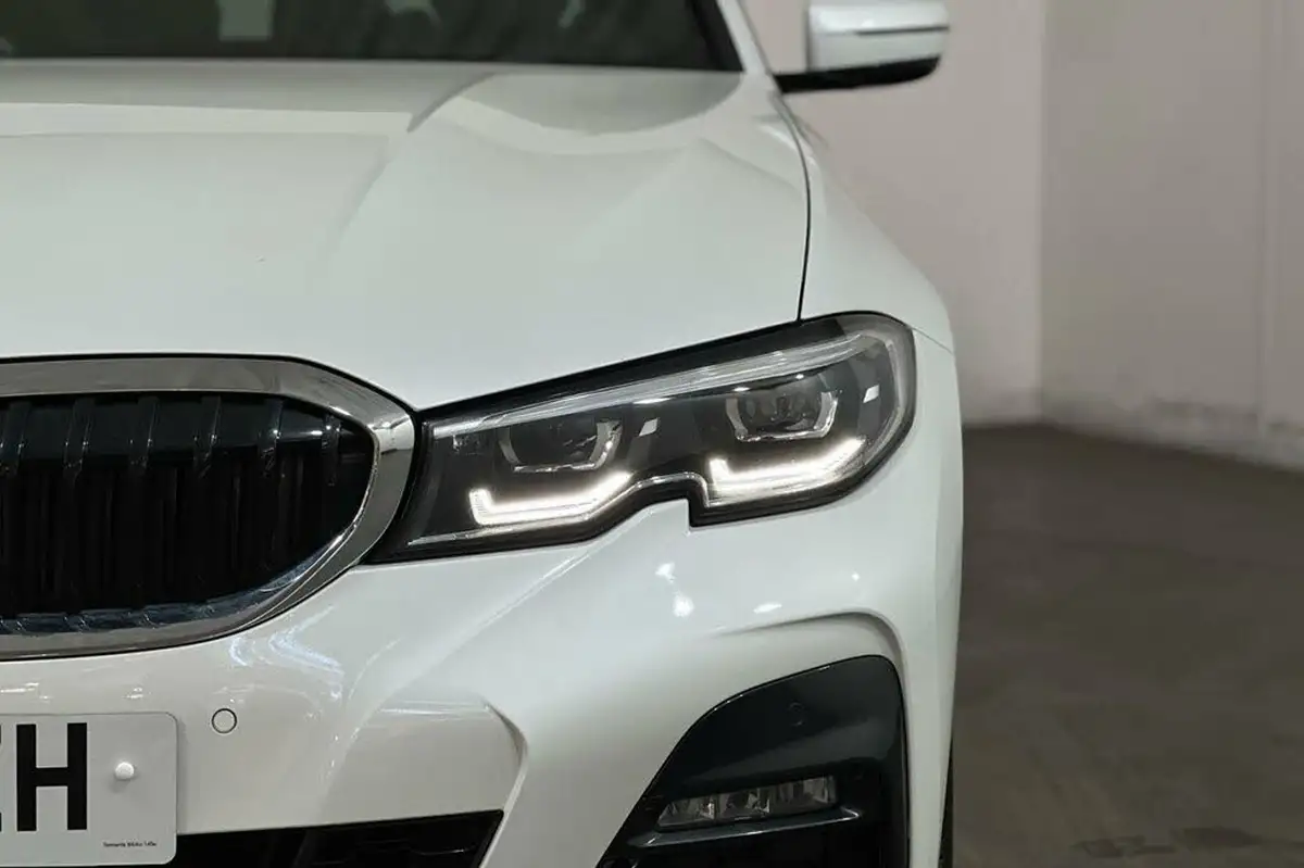 2022-bmw-3-series-20-330e-m-sport-touring-5d-big-15