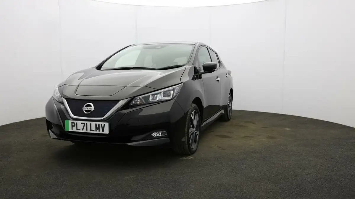 2021-nissan-leaf-e-e-tekna-big-37